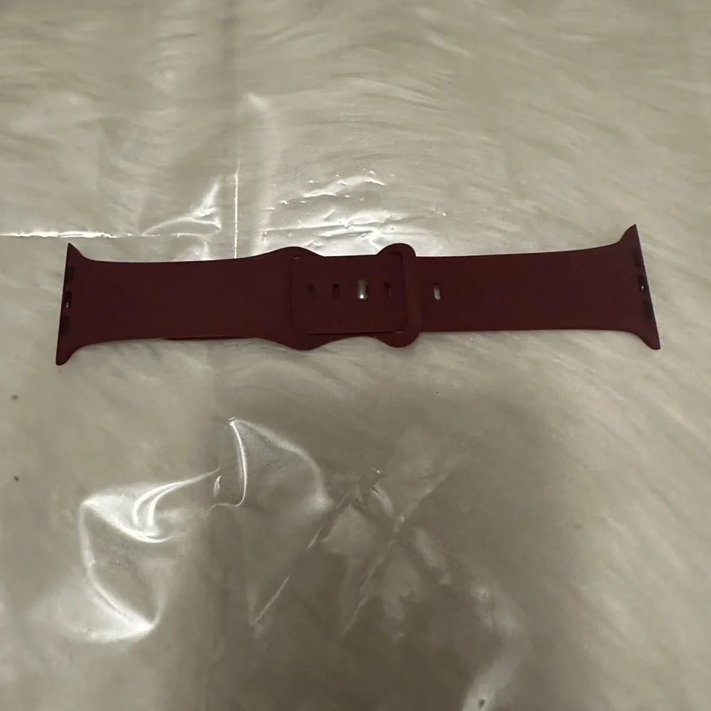🩷5/$10 Maroon iWatch Band 44mm